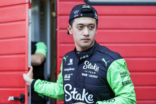 周冠宇将离开索伯，但2025年仍在F1