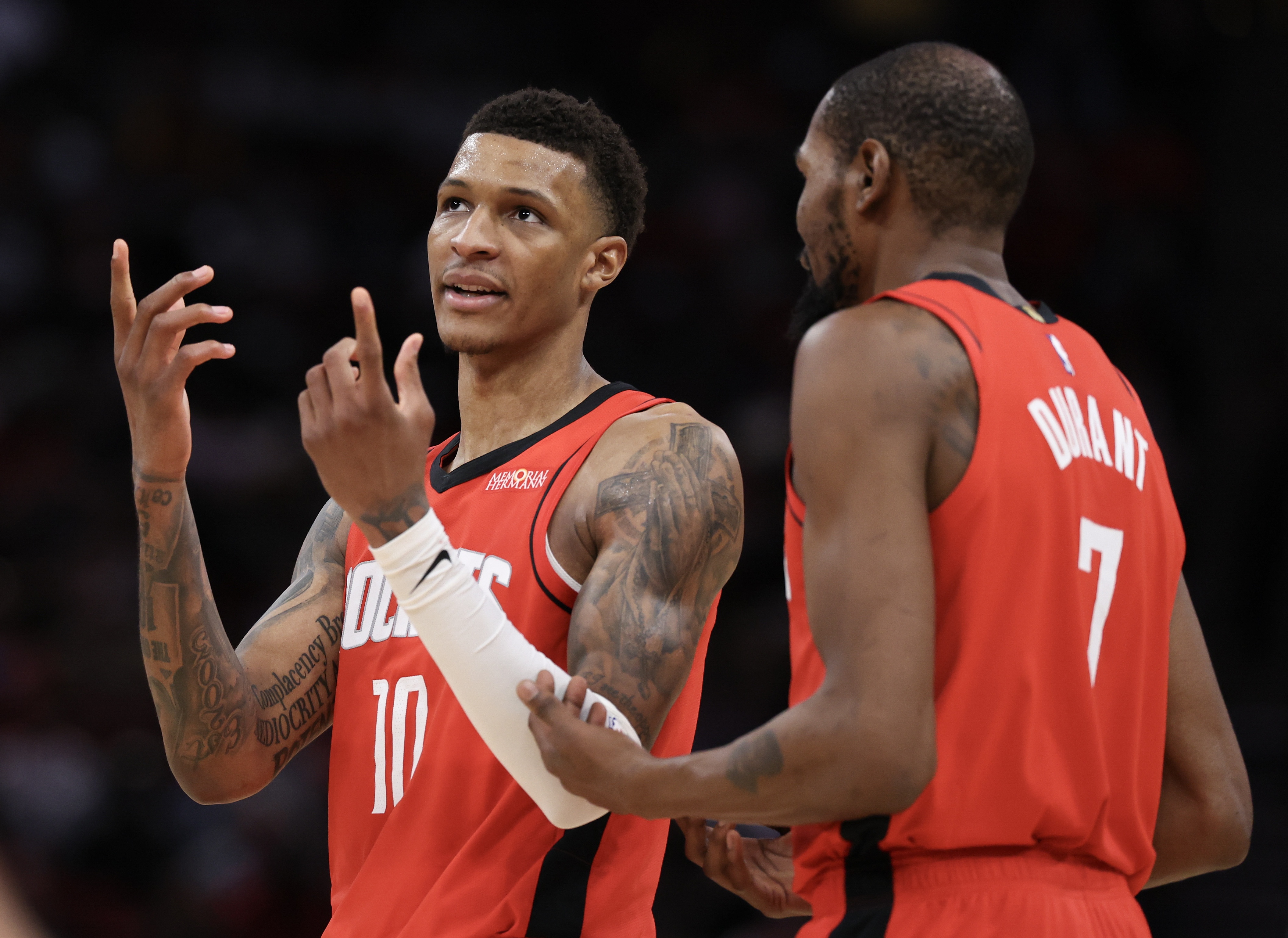 开云体育app下载-小贾三分10中1！夹KD无限放空小贾 空间差&amp;无发牌手导致逻辑闭环